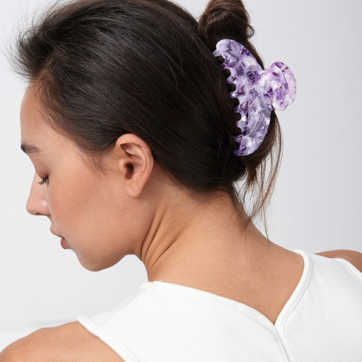 Amelia Claw Clip in Amethyst